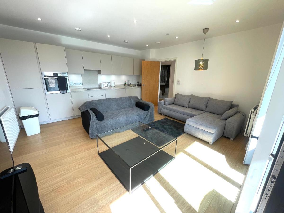 Luxury London Apartment - Steps To East Croydon Train Station Zewnętrze zdjęcie