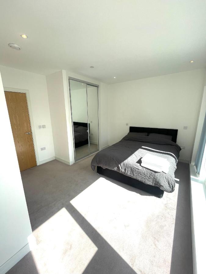 Luxury London Apartment - Steps To East Croydon Train Station Zewnętrze zdjęcie